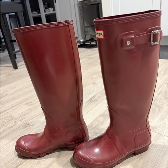 Burgundy Maroon Tall Hunter Rain Boots - Picture 2 of 5